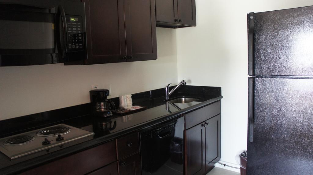 Lux Inn And Suites Three Rivers Zimmer foto